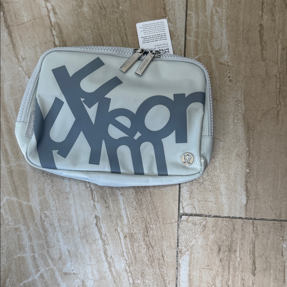 Lululemon 2L Everywhere Belt Bag price tag removed, description tag attached